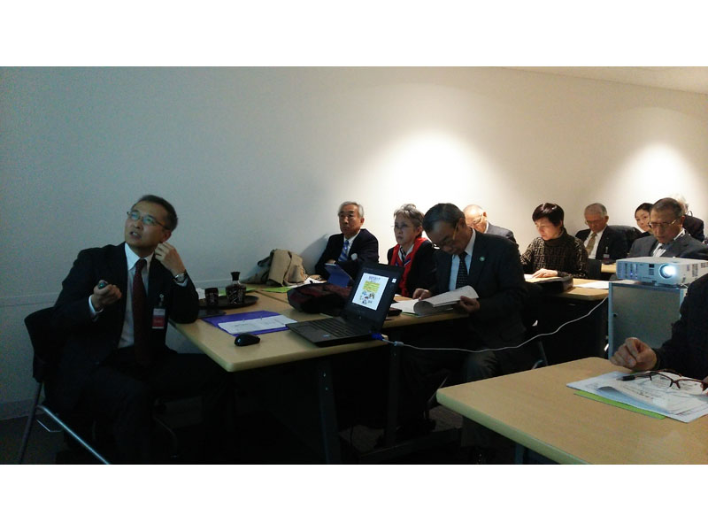 2���������e